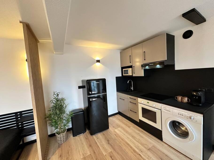 Charmant Studio Neuf, Hypercentre, Parking, Balcon Strasbourg Bagian luar foto