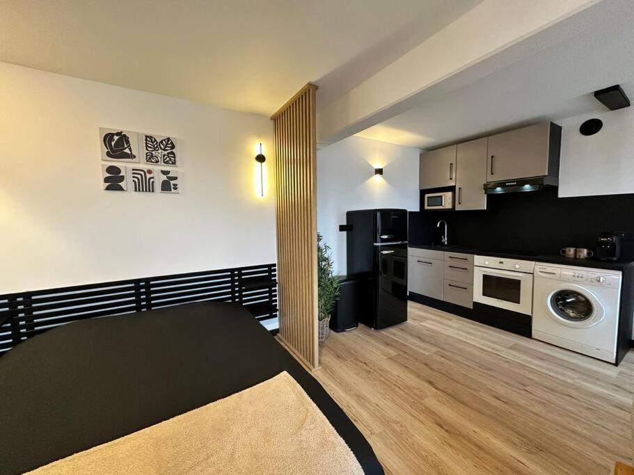 Charmant Studio Neuf, Hypercentre, Parking, Balcon Strasbourg Bagian luar foto
